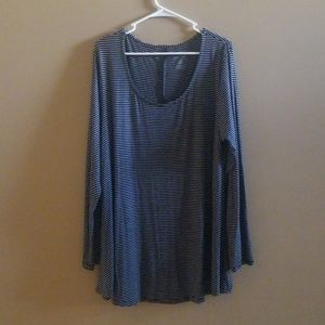 Vanity Tops - Long sleeve shirt Vanity Tops - Long sleeve shirt